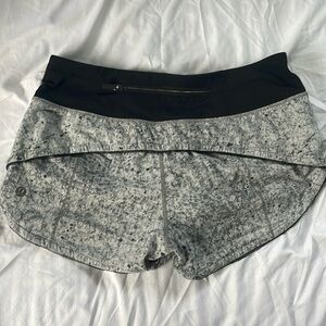 Lululemon Speed Up Low- Rise Lined Shorts Size 2